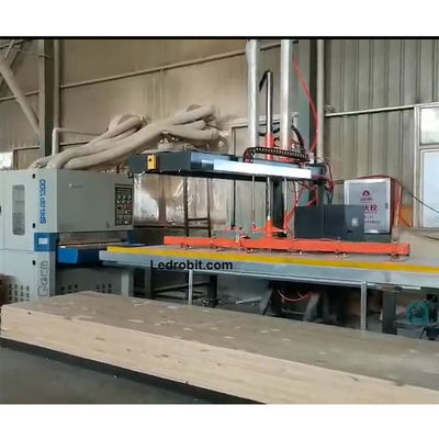 Máy nạp và thả hạt gỗ tự động